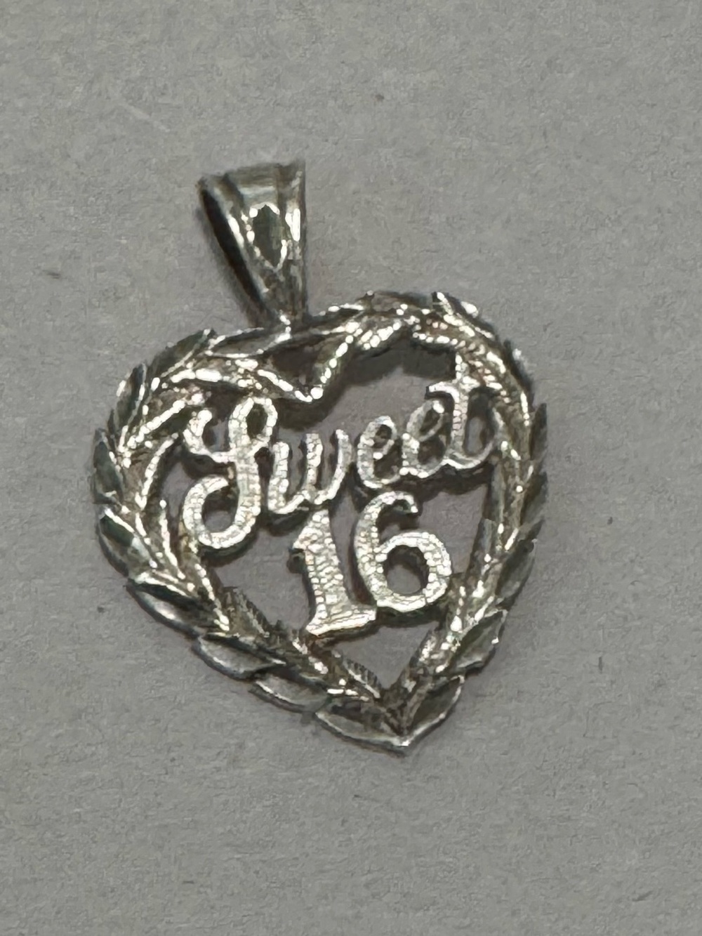 925 Sterling Silver Sweet 16 Heart Pendant Charm